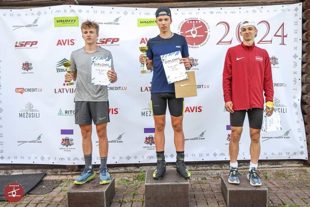 Даугавпилсские спортсмены добились высоких результатов на Кубке Латвии по летнему биатлону
