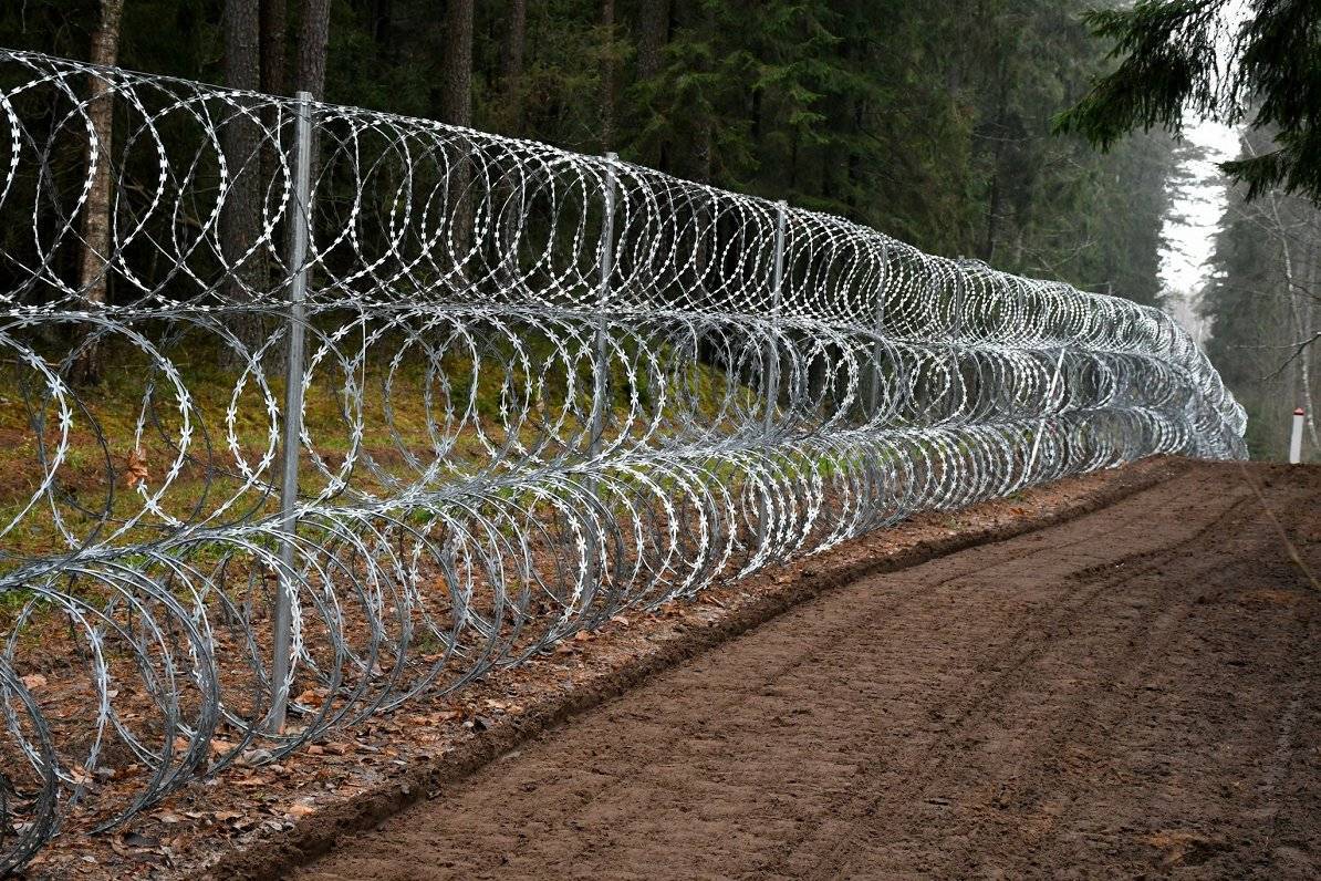 Забор на границе с Белоруссией почти достроен