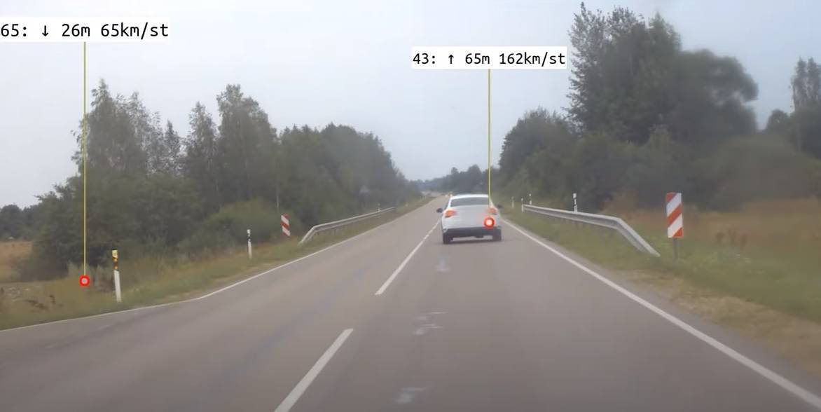 Подросток угнал в Даугавпилсе две машины и, уезжая от полиции, разогнался до 162 км/ч (видео)