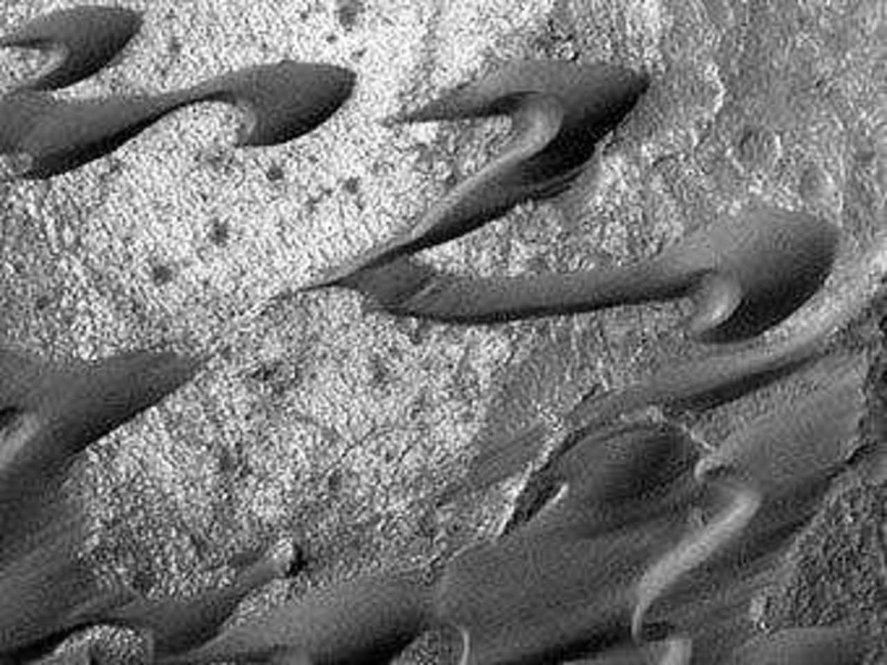 Марсианские дюны. Фото NASA