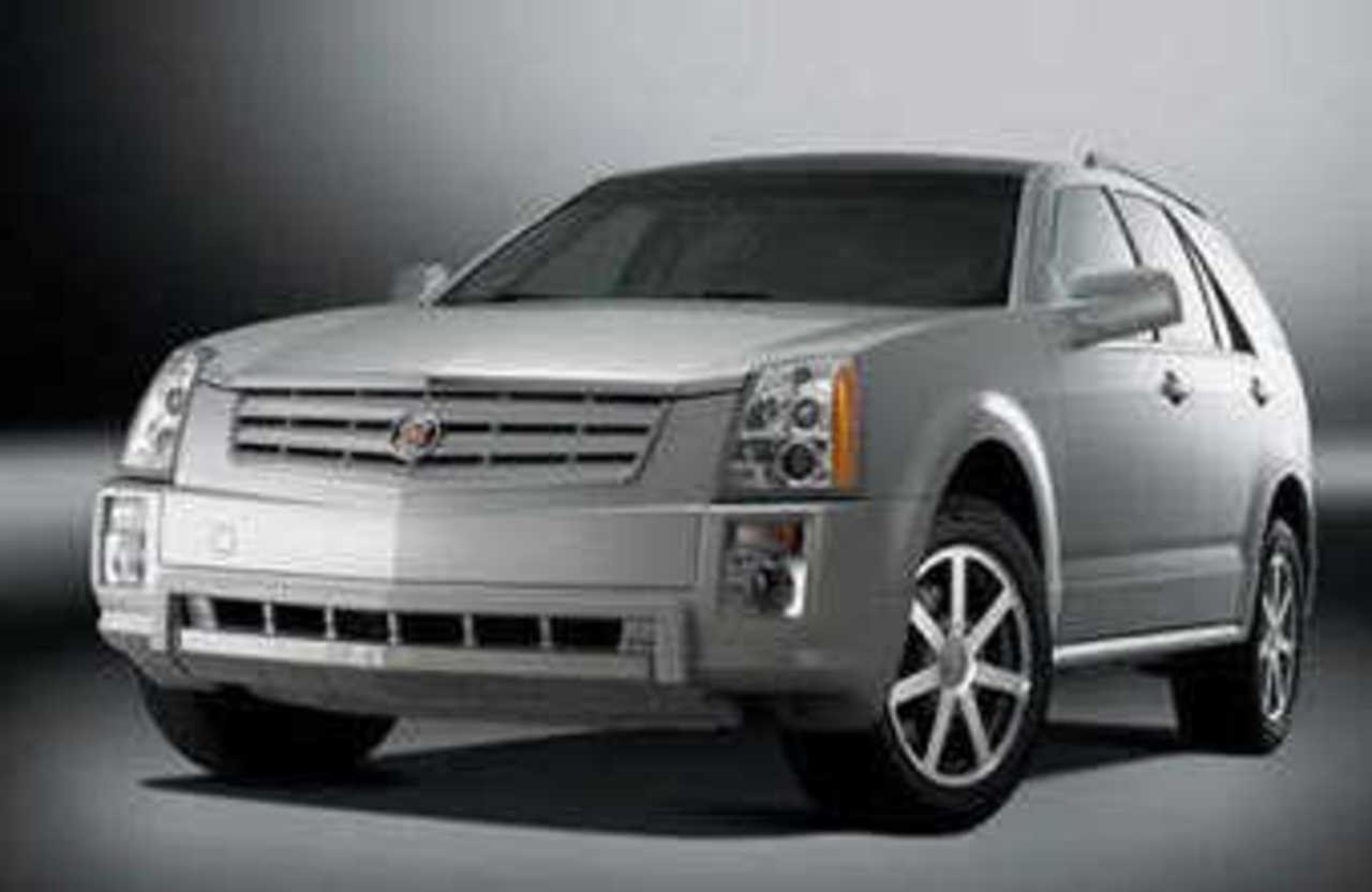 Cadillac SRX. Фото Cadillac