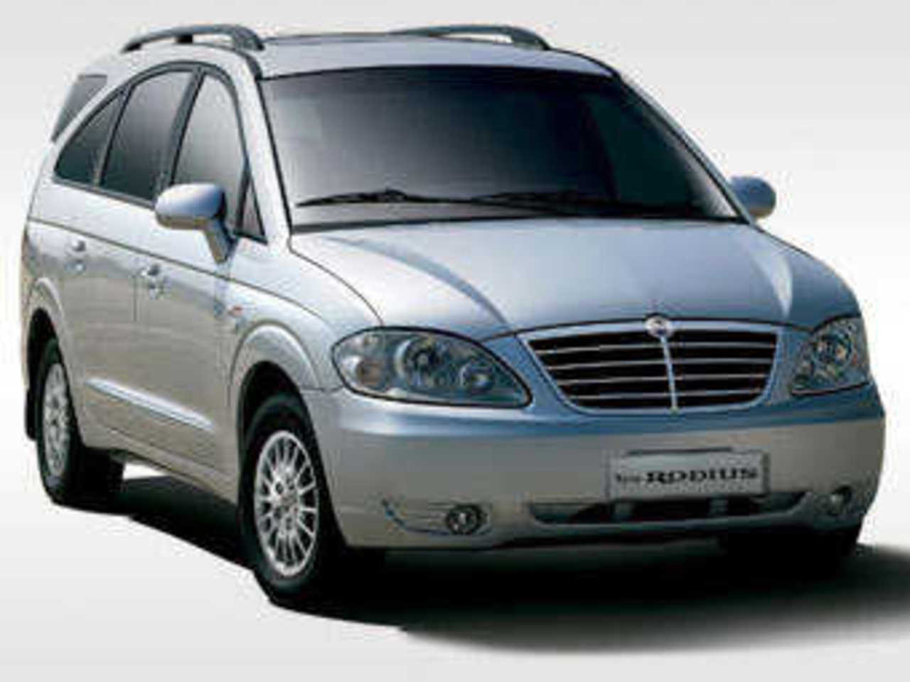 SsangYong Rodius. Фото SsangYong