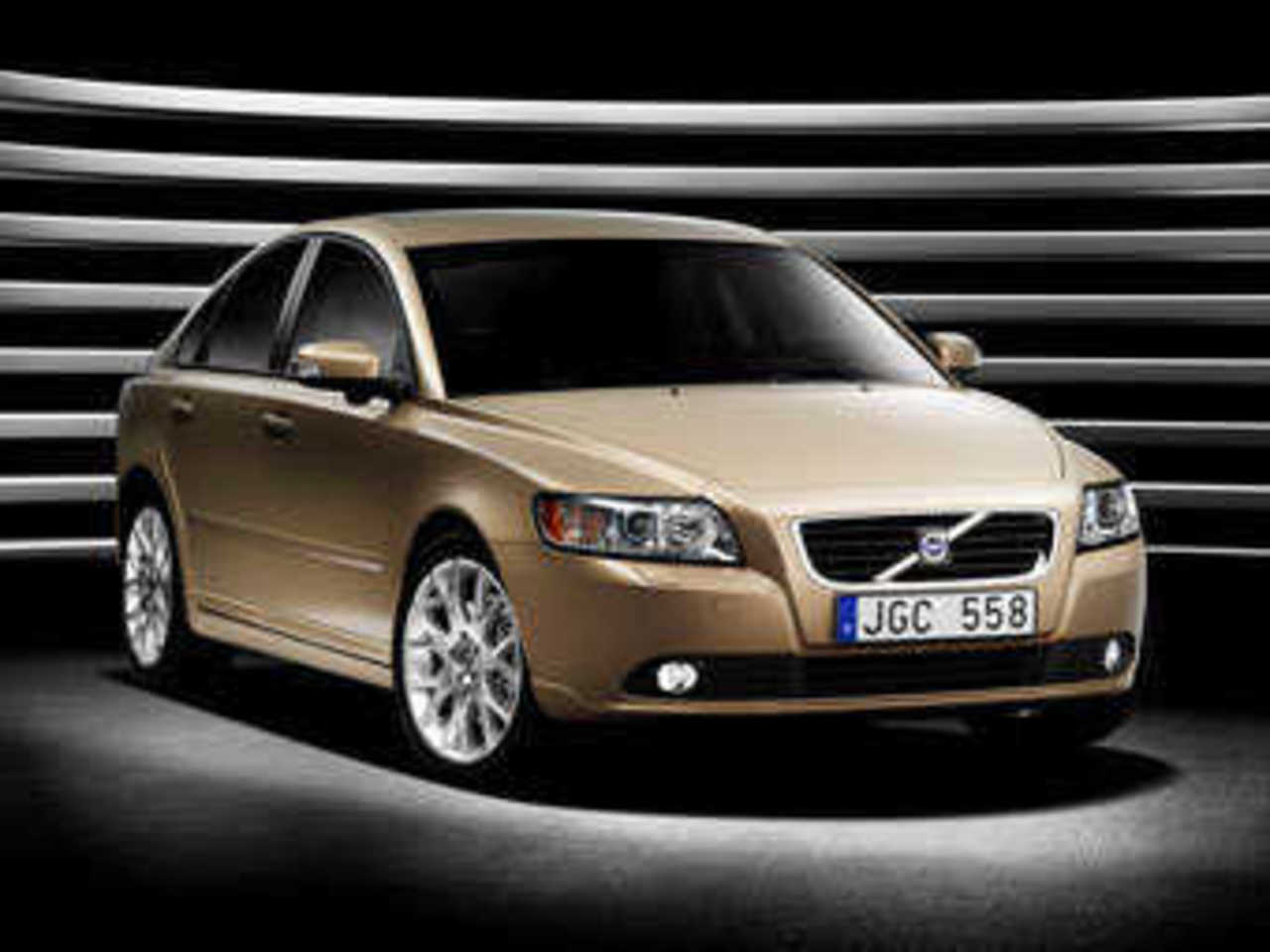 Volvo S40. Фото Volvo
