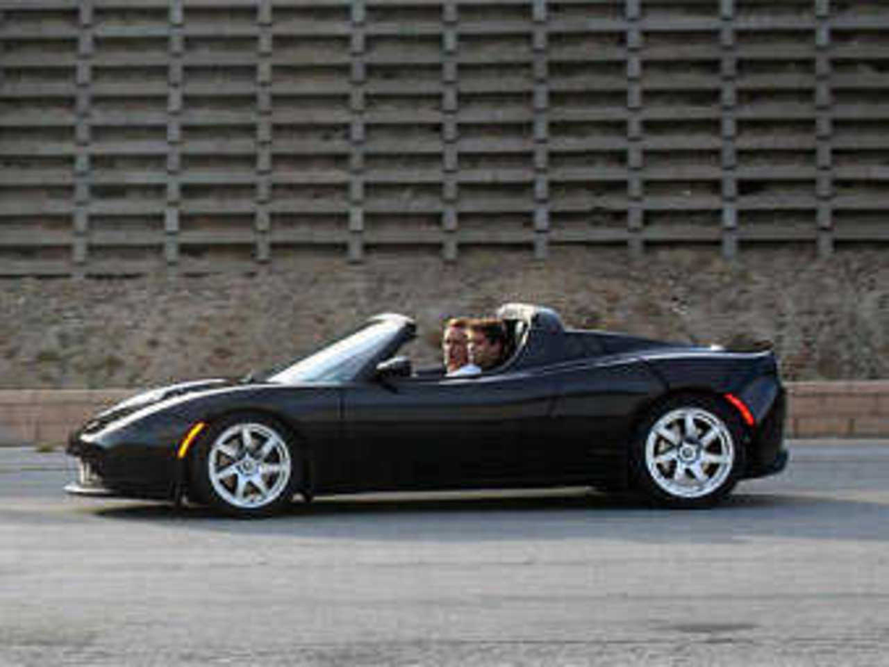 Tesla Roadster. Фото Tesla Motors