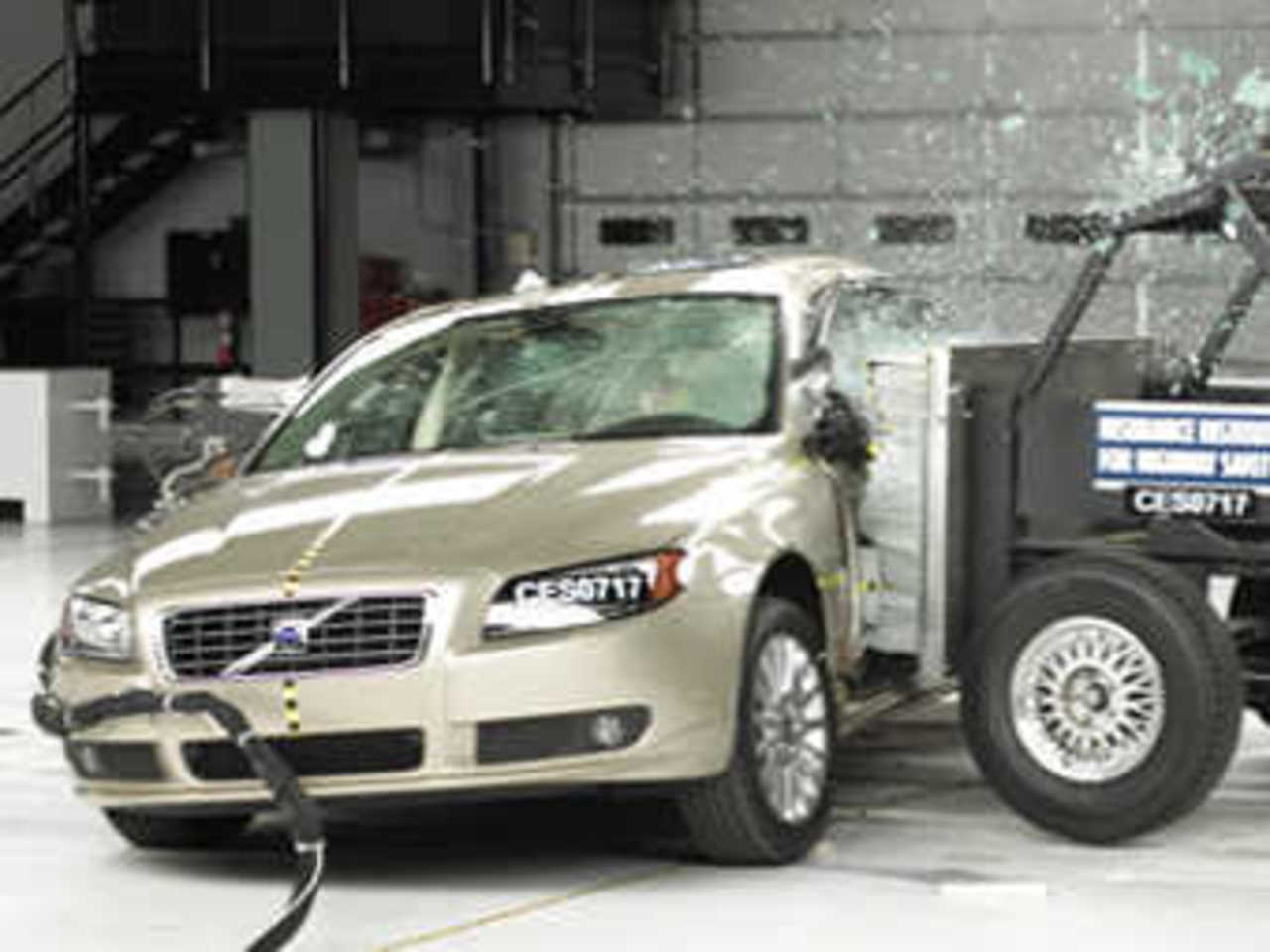 Фото IIHS