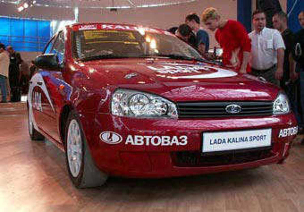 Спортивная Lada Kalina. Фото Михаила Цымбала, Lenta.Ru