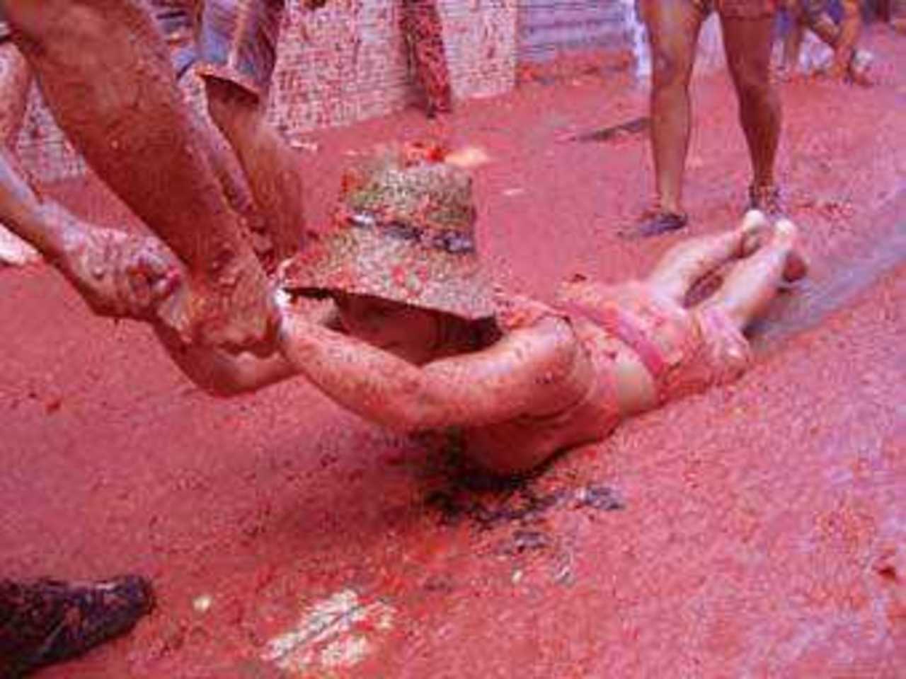 Праздник "Томатина". Фото с сайта www.latomatina.es
