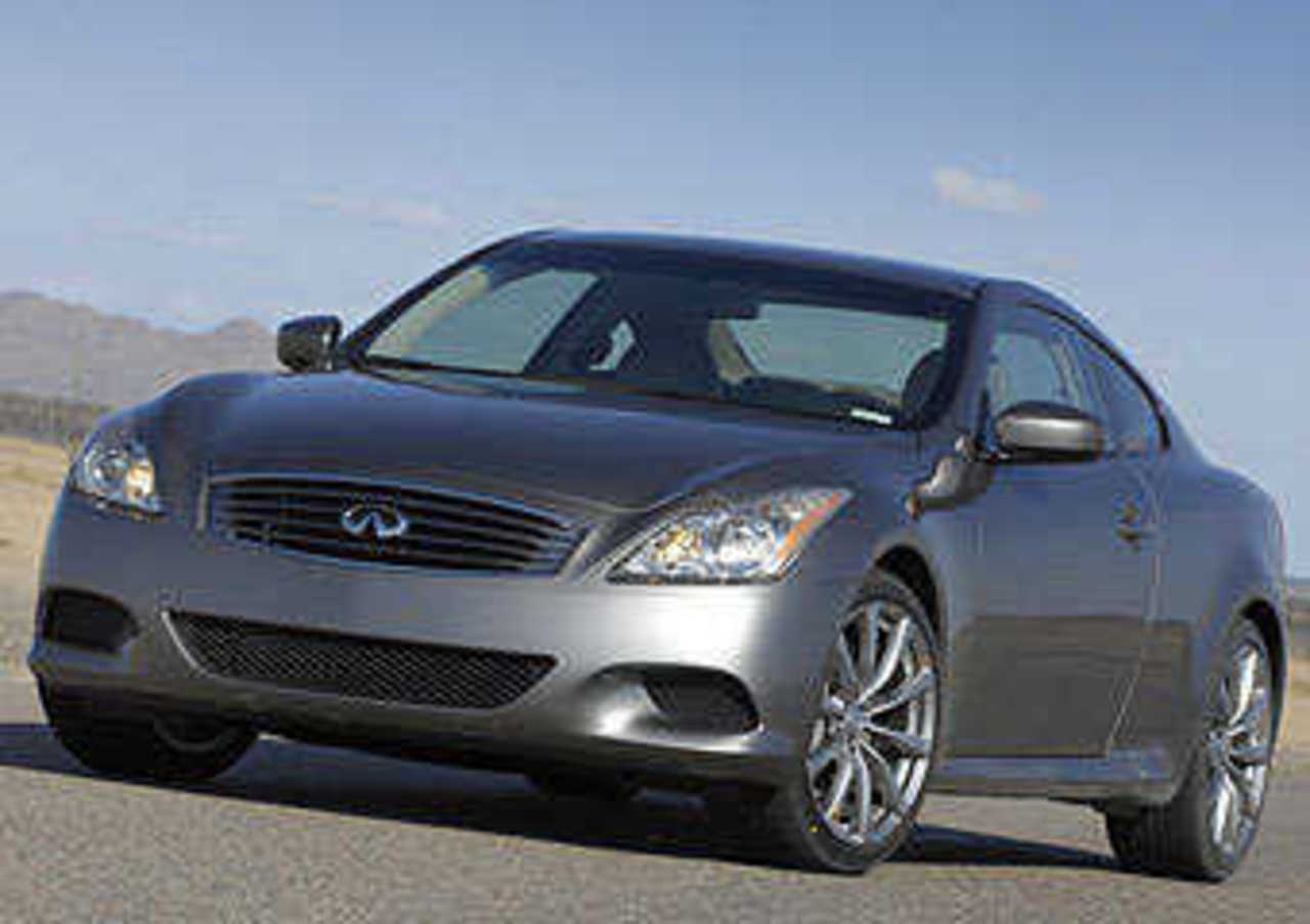 Infiniti G37. Фото Infiniti
