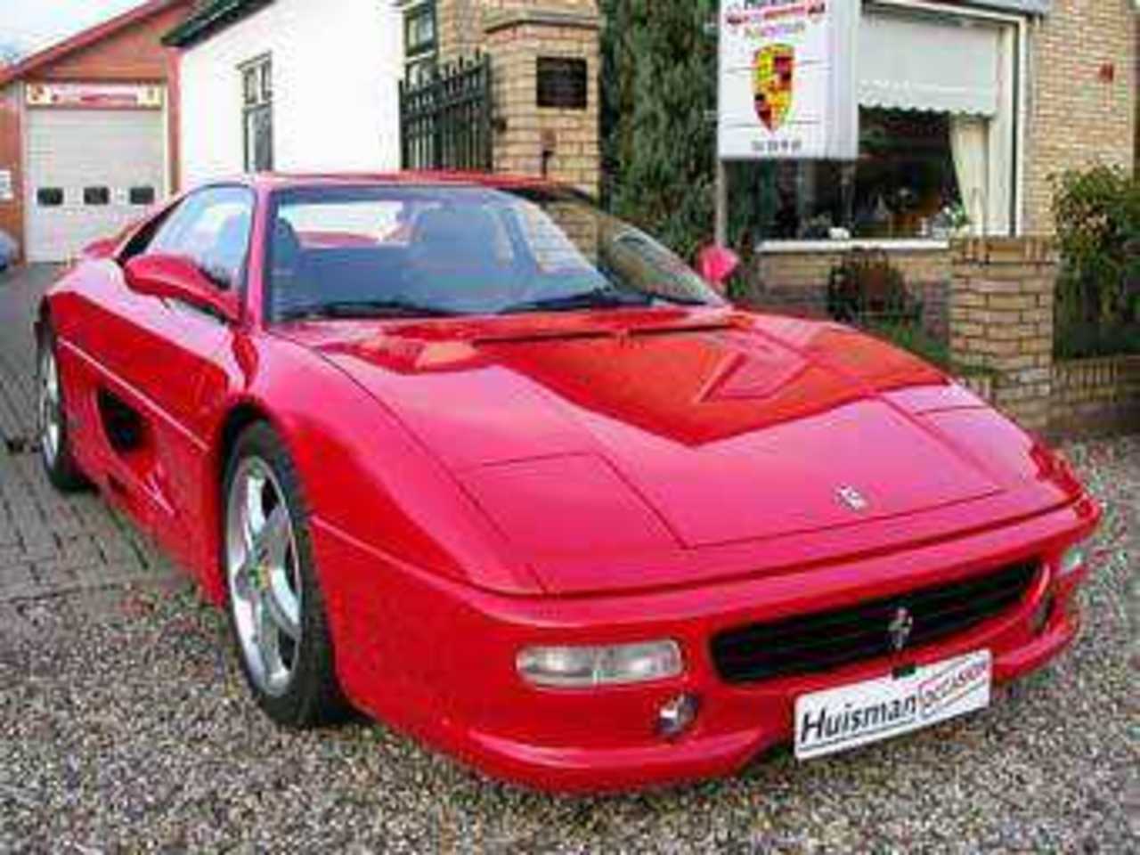 Ferrari 355 Berlinetta. Фото с сайта huismanautotechniek.nl