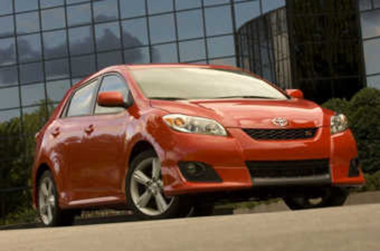 Toyota Matrix. Фото Toyota