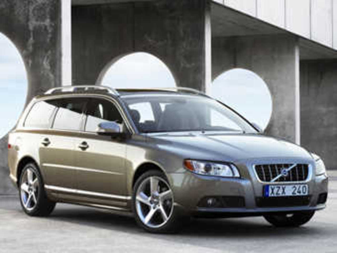 Volvo V70. Фото Volvo