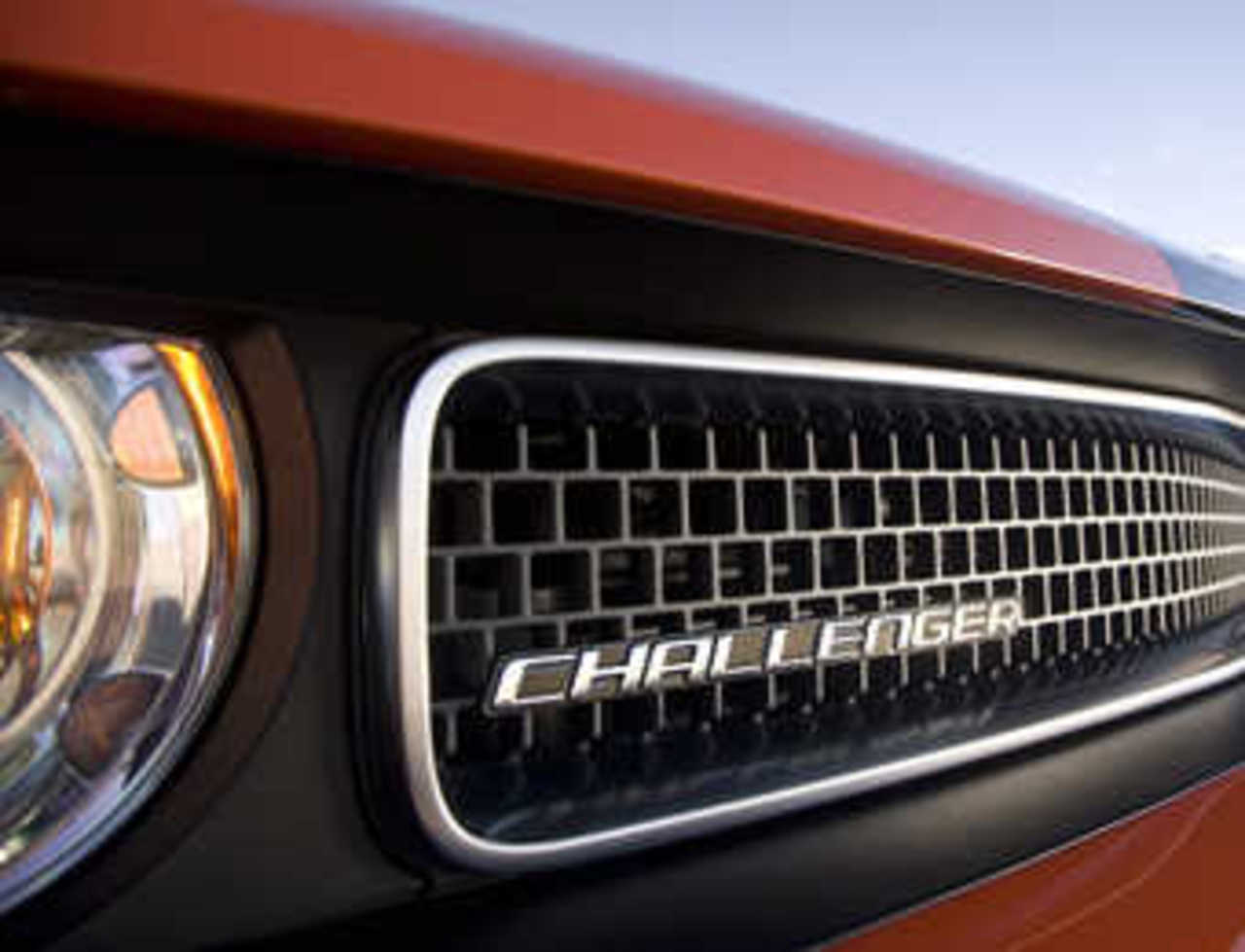 Dodge Challenger SRT-8. Фото Dodge