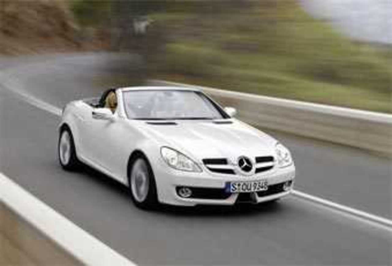 Mercedes SLK. Фото журнала AutoExpress