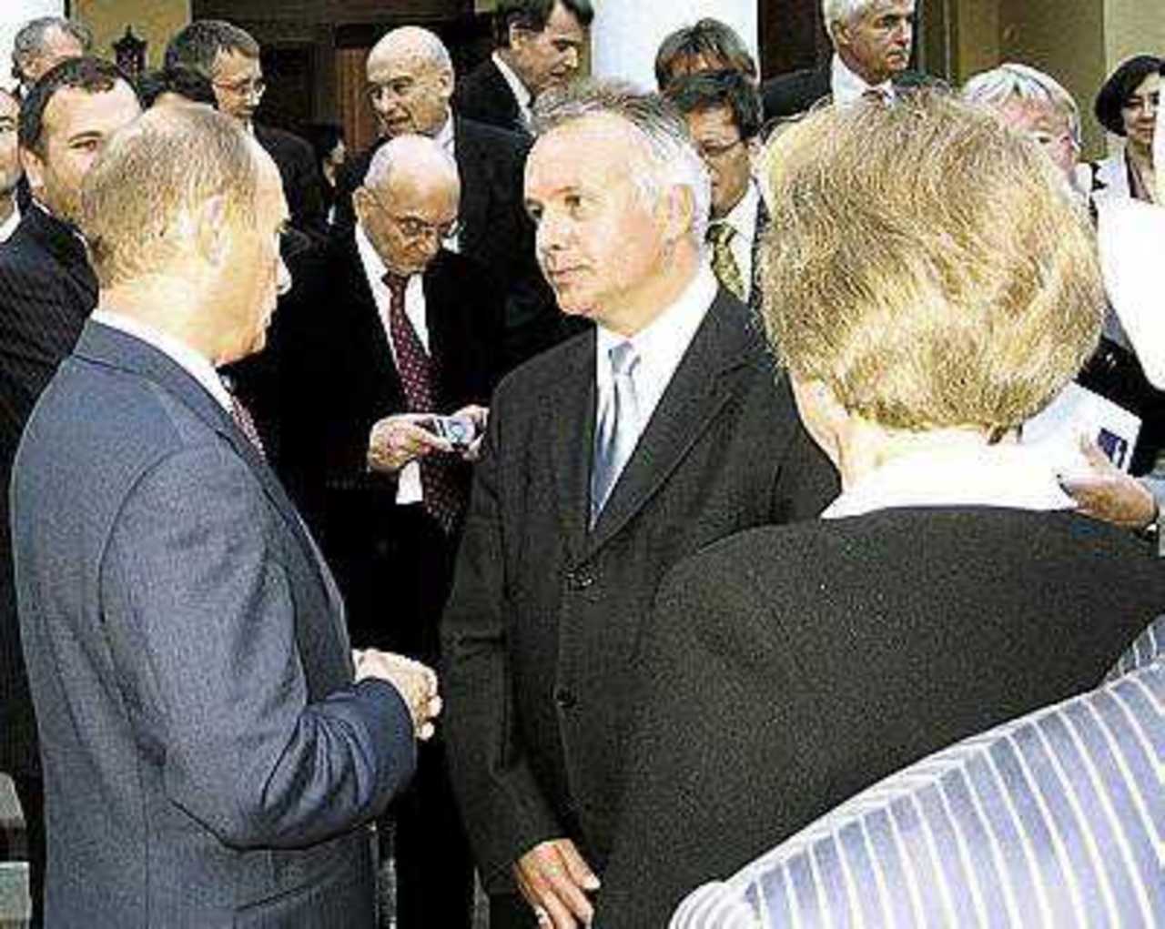 Александр Рар во время беседы с Владимиром Путиным.