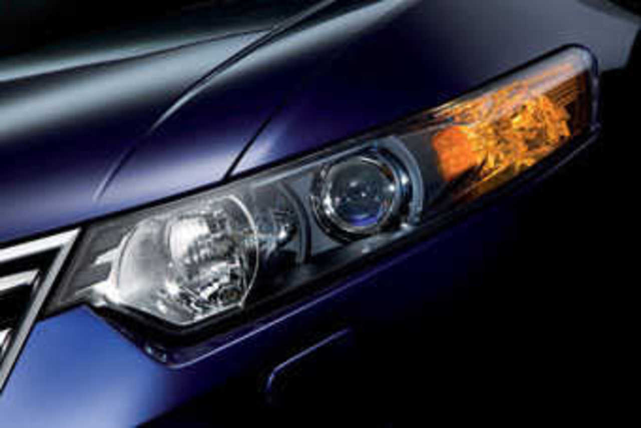 Тизер Honda Accord. Фото Honda