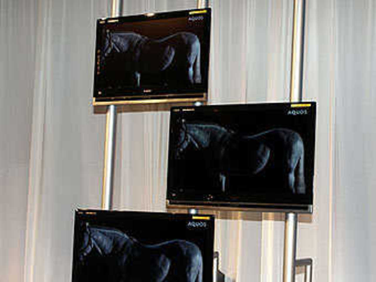 Телевизоры Sharp X-Series. Фото с сайта electronista.com
