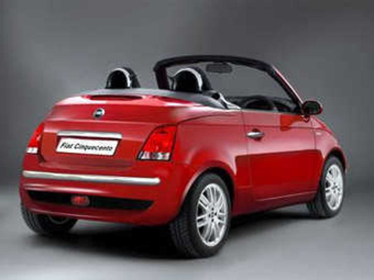 Открытый Fiat 500. Иллюстрация журнала AutoExpress.co.uk