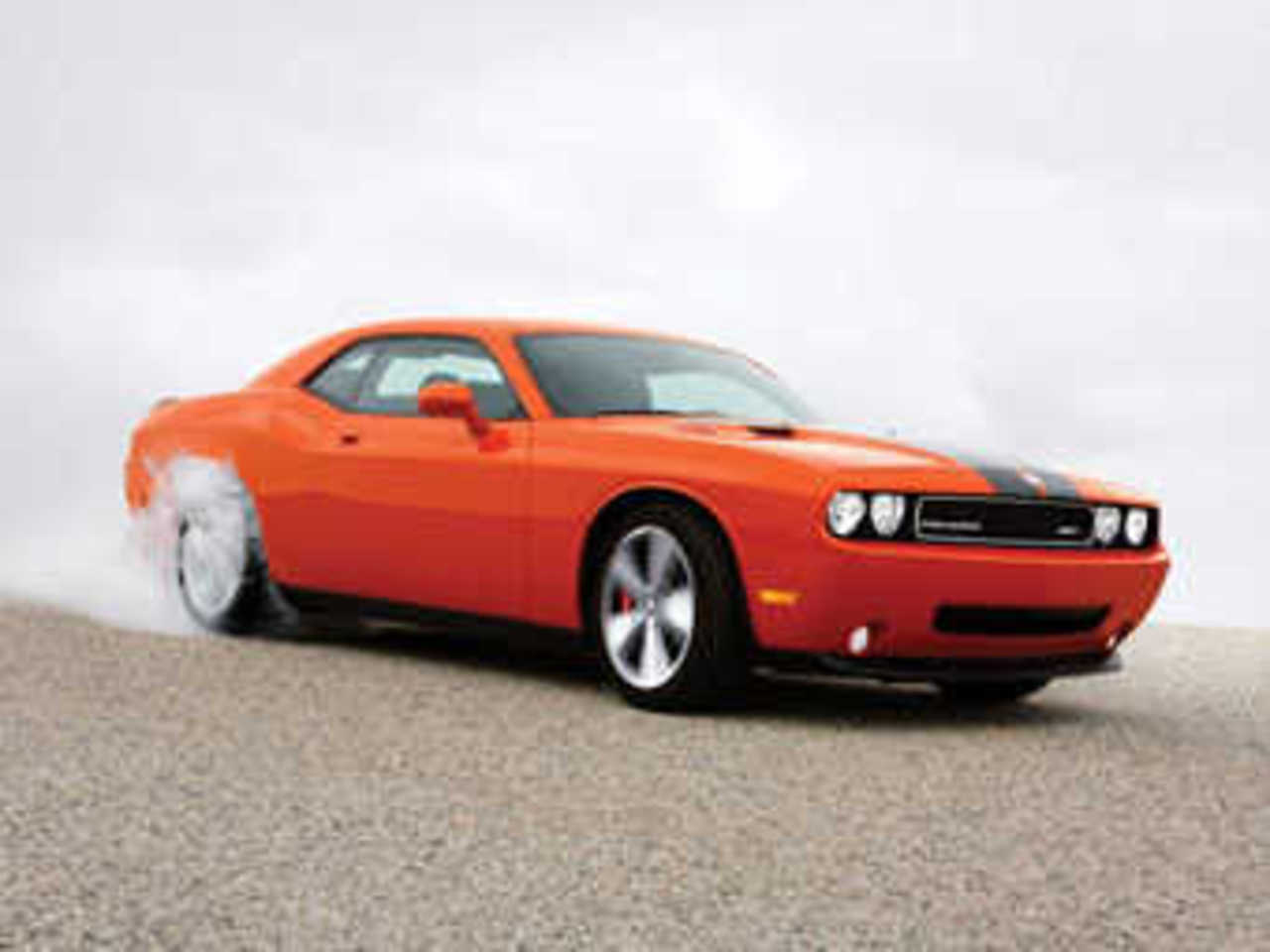Dodge Challenger SRT-8. Фото Dodge
