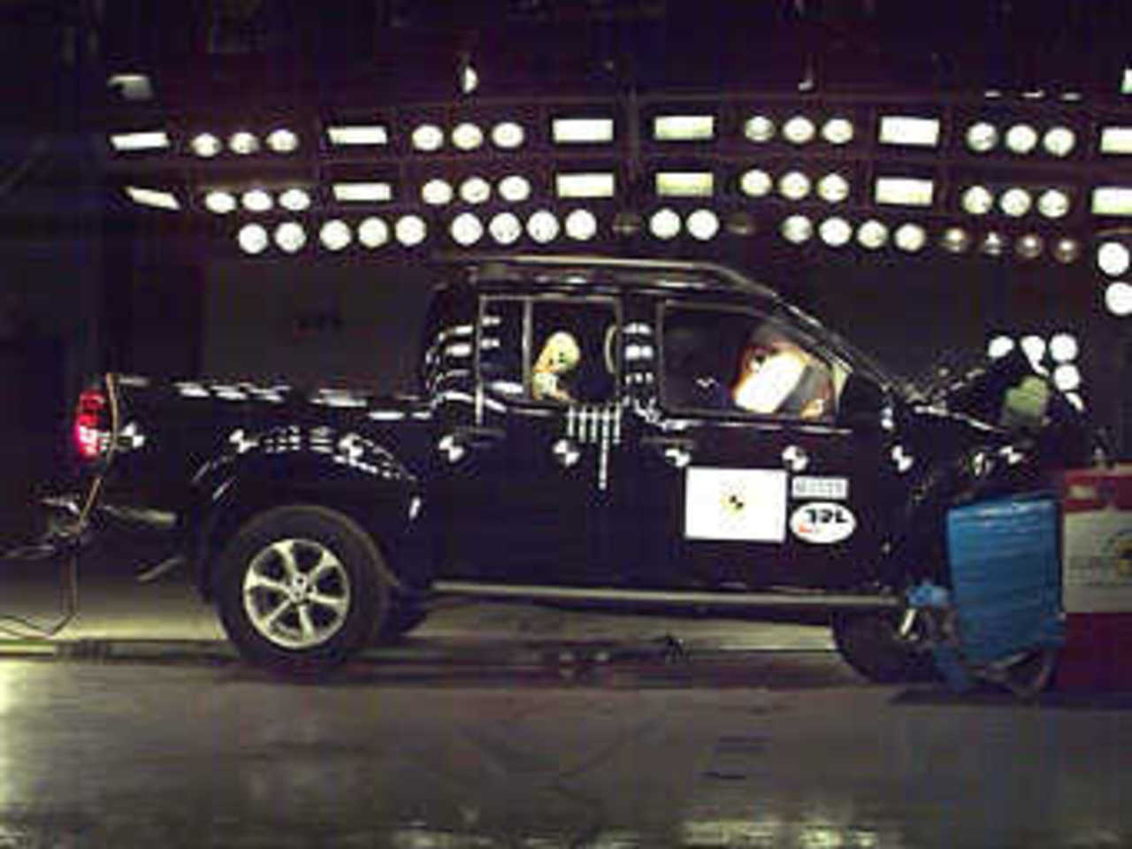 Краш-тест Nissan Navara. Фото EuroNCAP