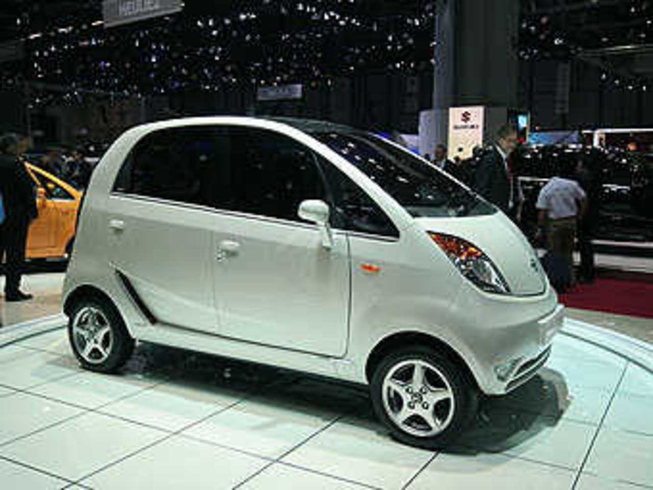 Tata Nano. Фото Ленты.Ру