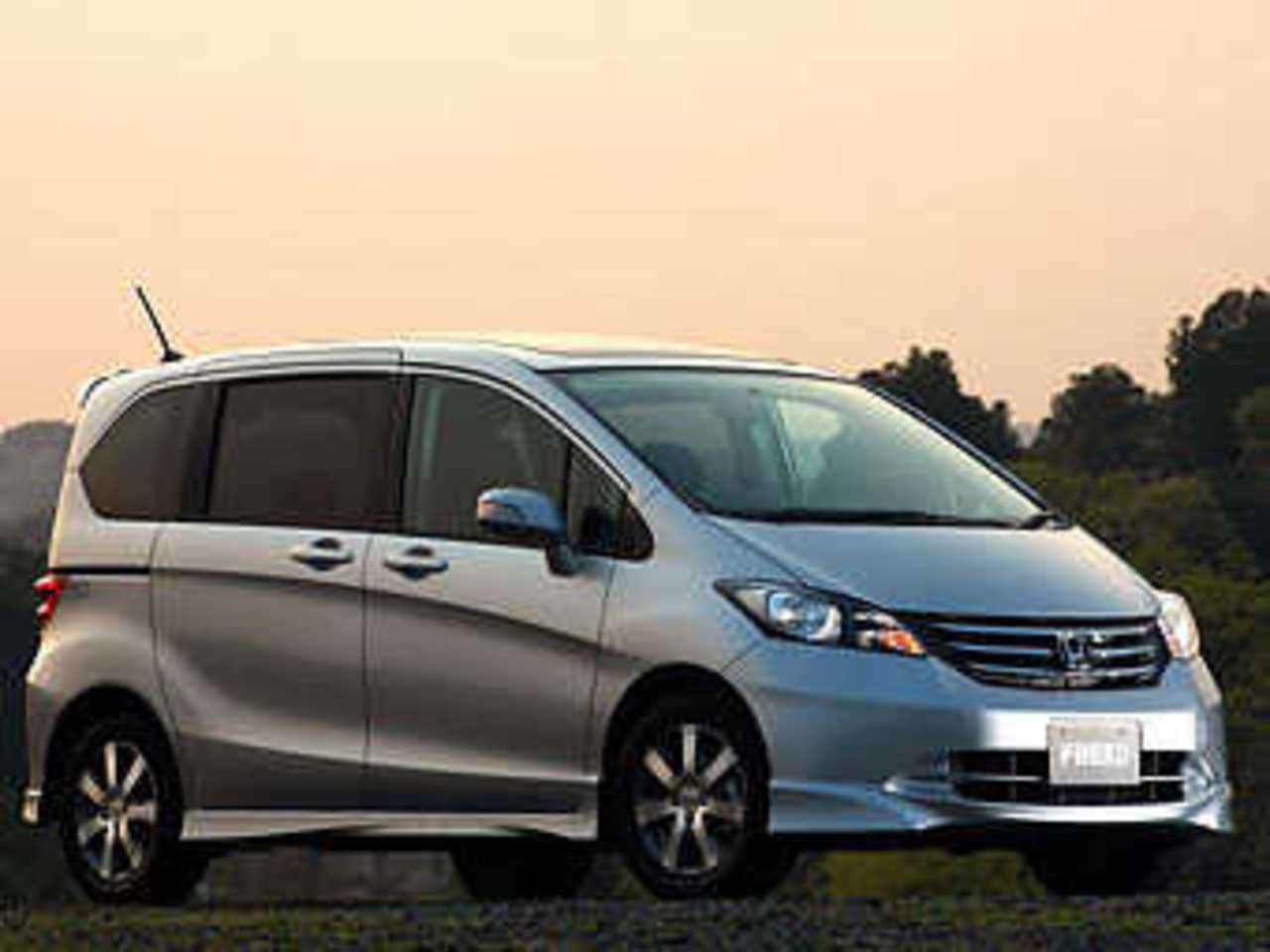 Honda Freed. Фото Honda