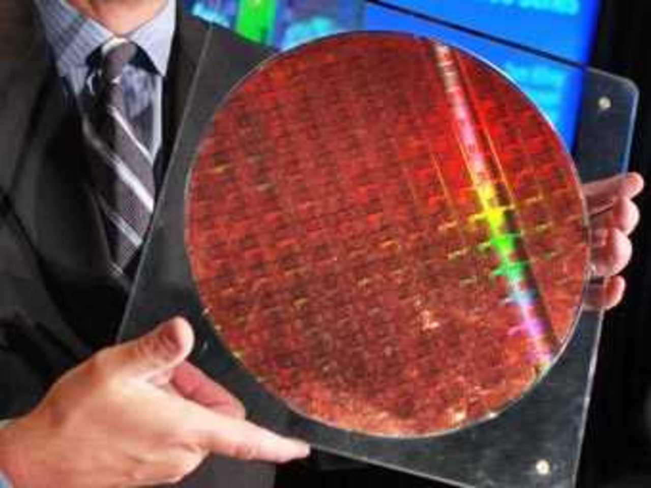 Пластина с чипами Xeon 7400, фото Intel