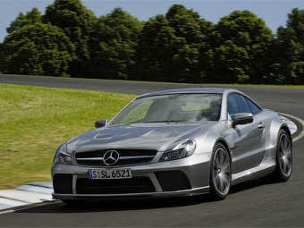 Mercedes AMG SL 65 Black Series. Фото с сайта mercedes-amg.com
