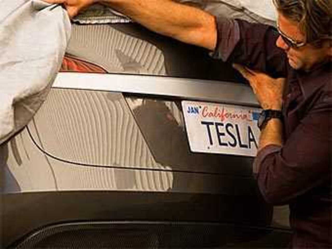 Тизер Tesla Model S. Фото Tesla