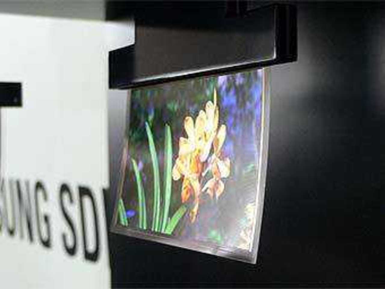 OLED-экран Samsung толщиной 0,05 миллиметра. Фото с сайта nikkeibp.co.jp