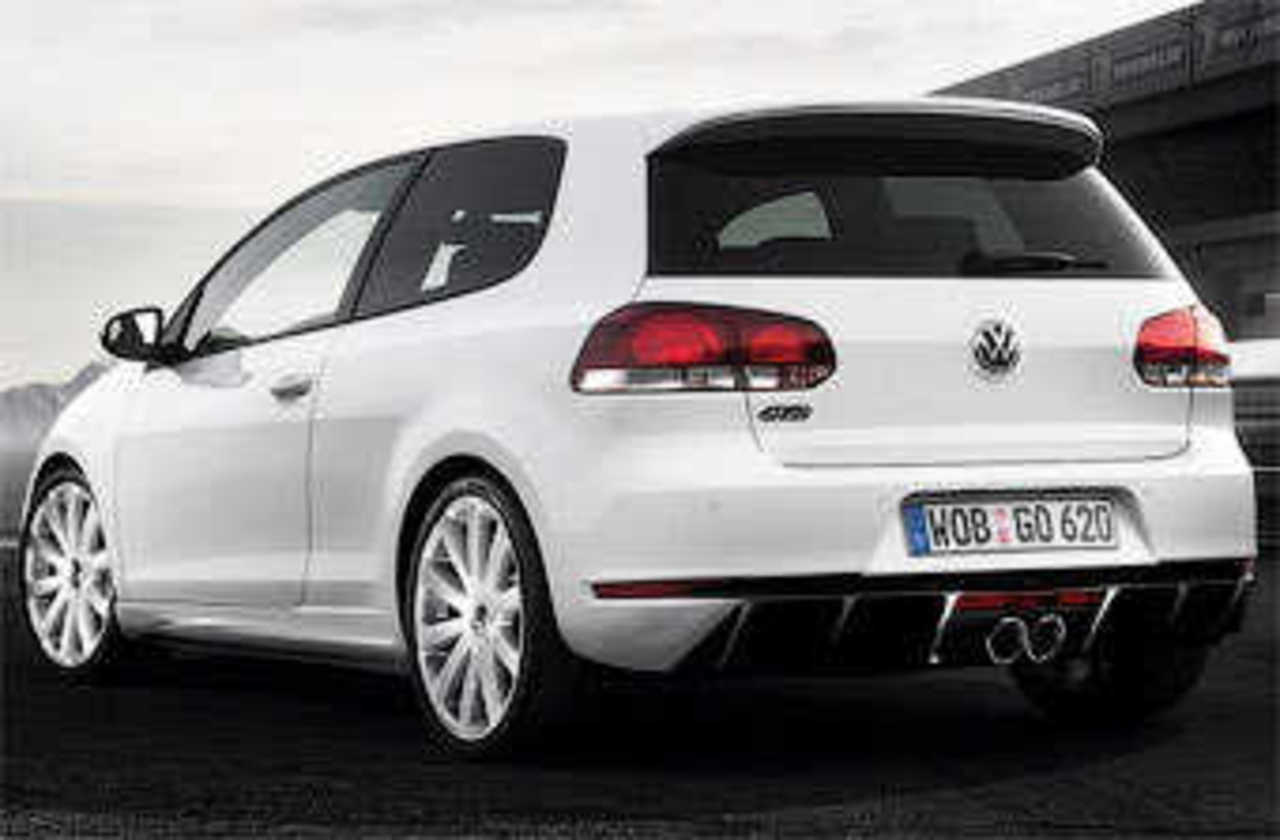 Предполагаемая внешность Volkswagen Golf R20T. Иллюстрация с сайта caranddriver.com