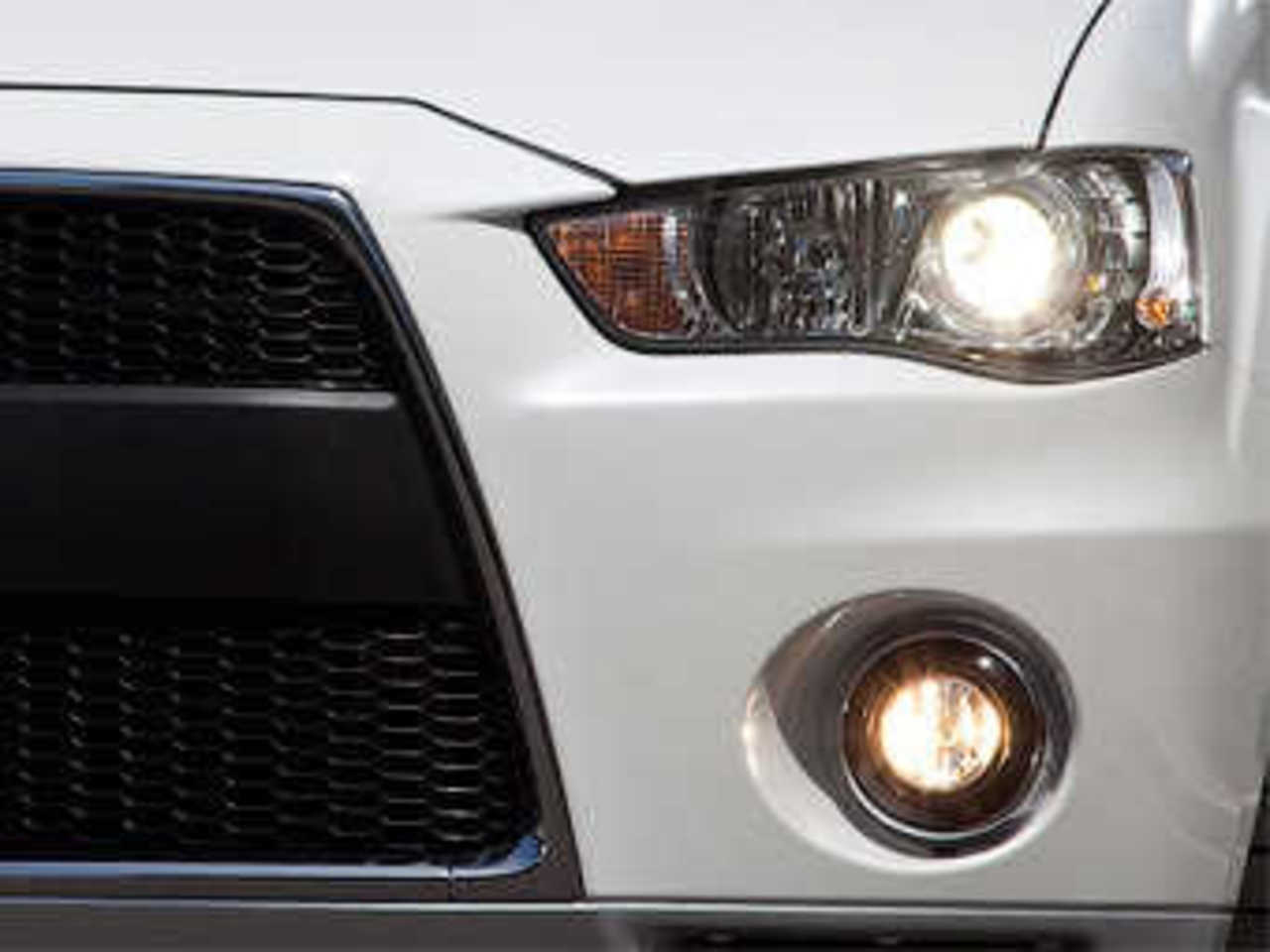 Тизер Mitsubishi Outlander GT Prototype. Фото Mitsubishi