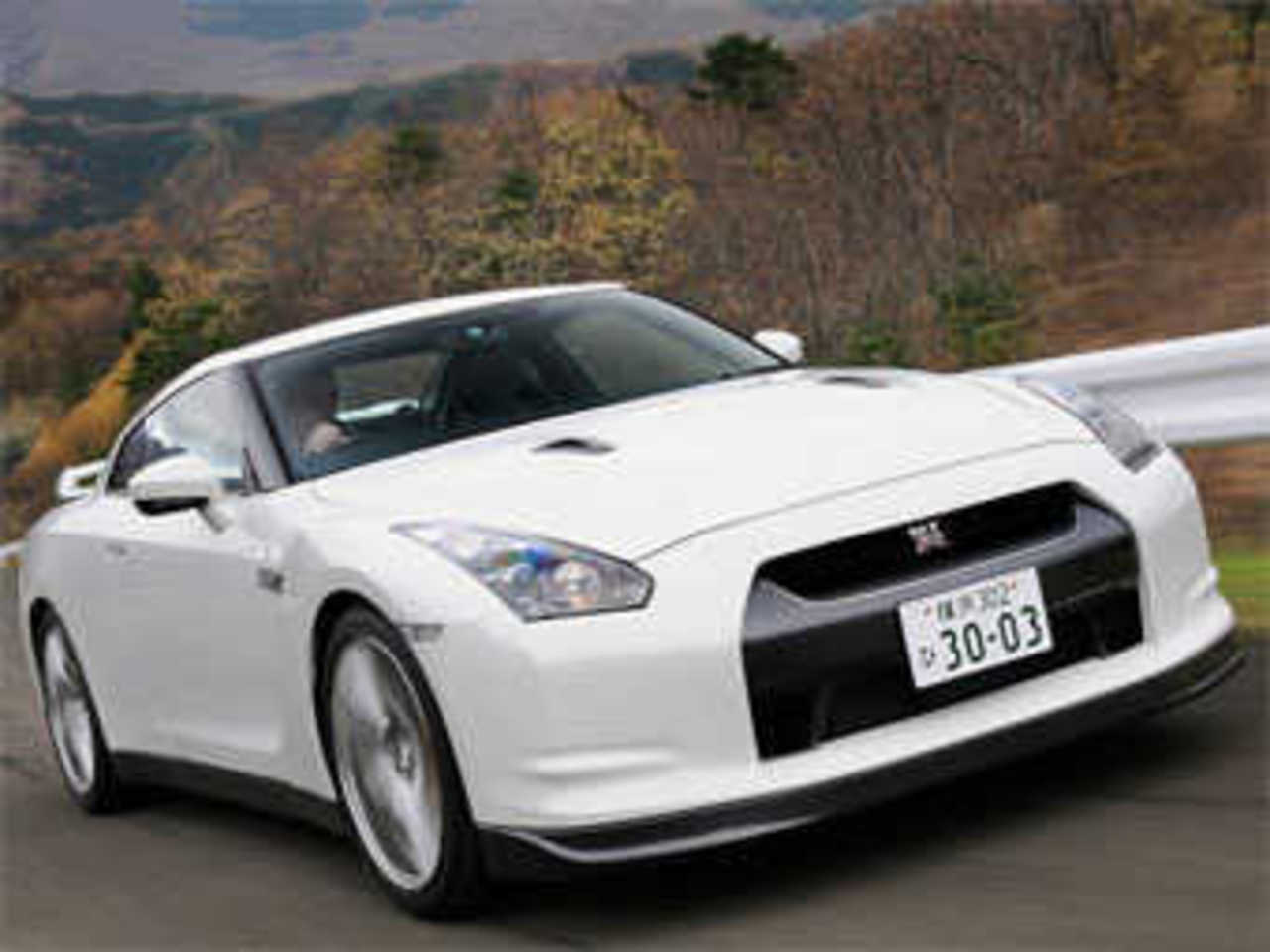 Nissan GT-R. Фото Nissan