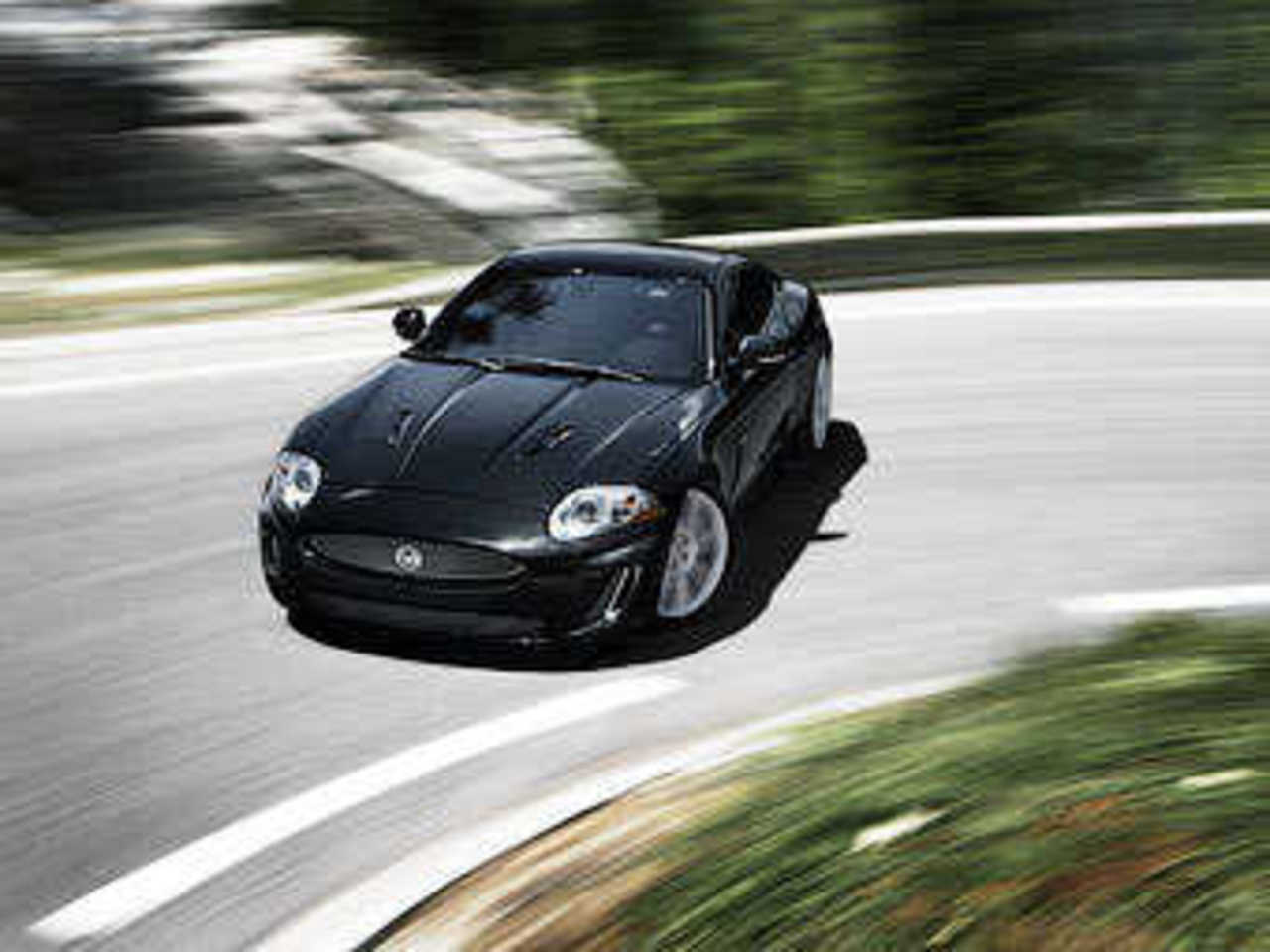 Jaguar XKR. Фото Jaguar
