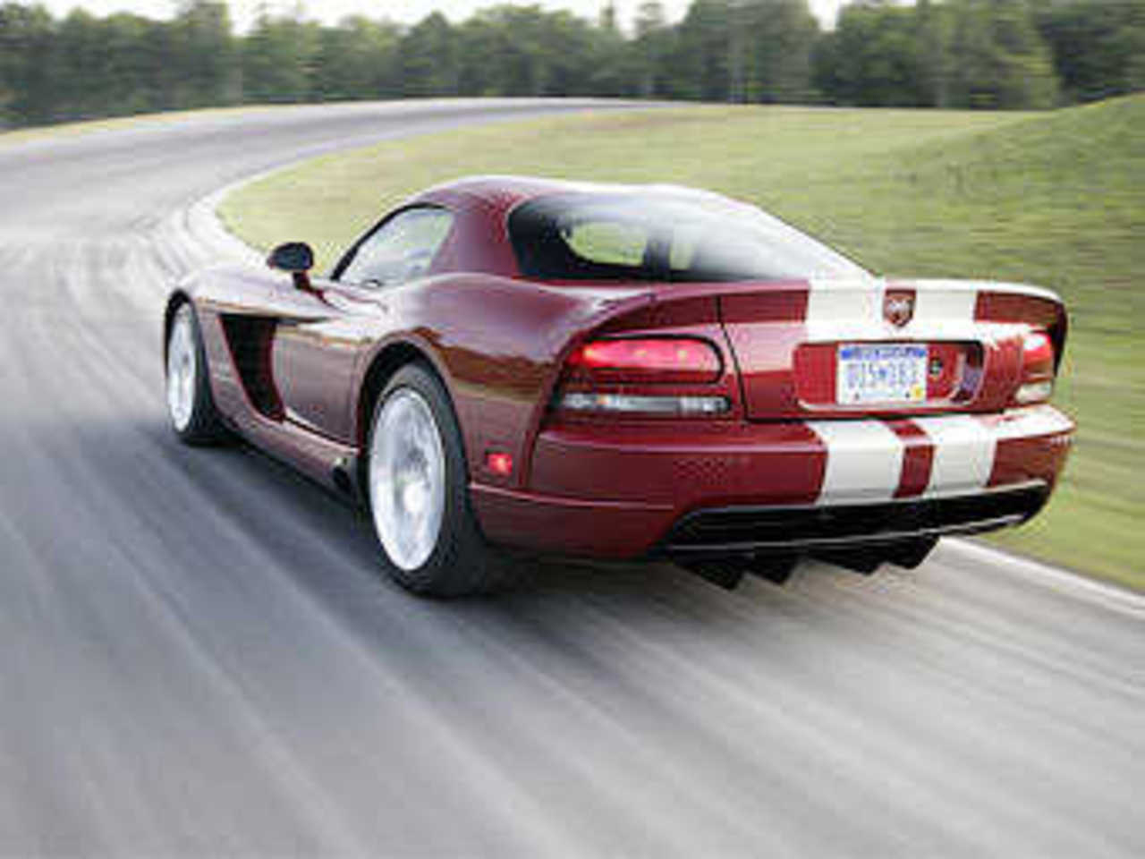 Dodge Viper SRT-10. Фото Dodge