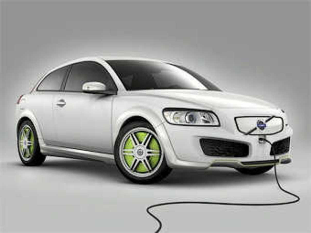 Гибридный Volvo C30 ReCharge. Фото Volvo