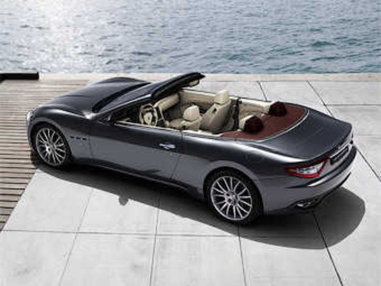 Maserati GranCabrio. Фото Maserati