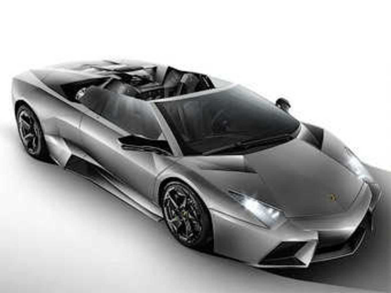 Родстер Lamborghini Reventon. Фото с сайта Worldcarfans.com