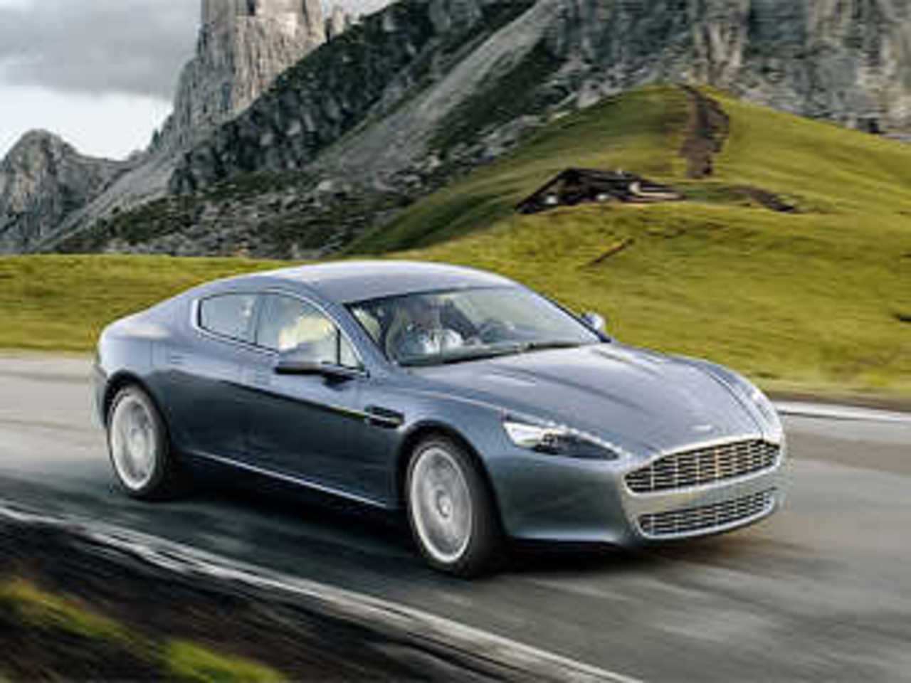 Aston Martin Rapide. Фото Aston Martin