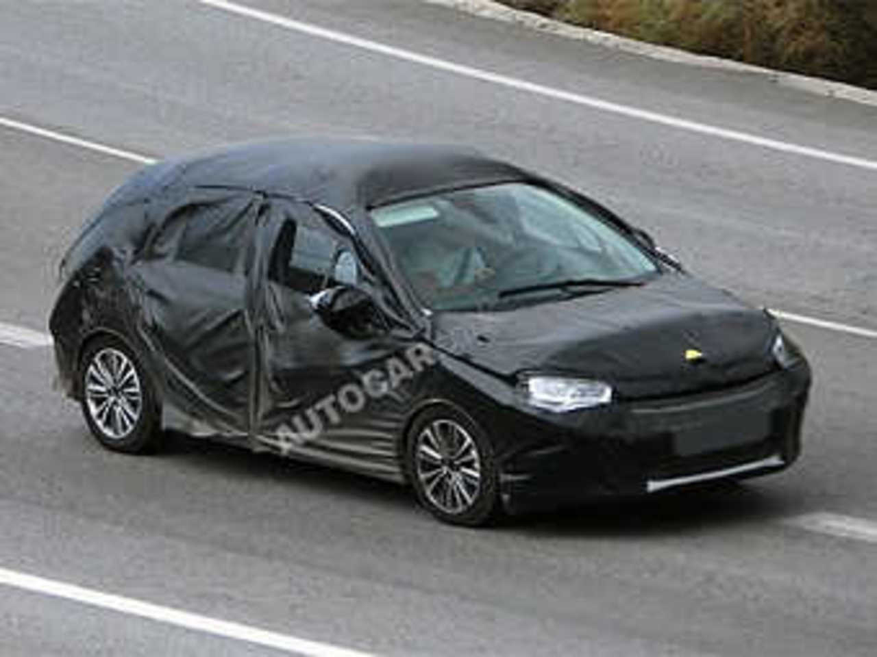Citroen C4 на тестах. Фото журнала Autocar