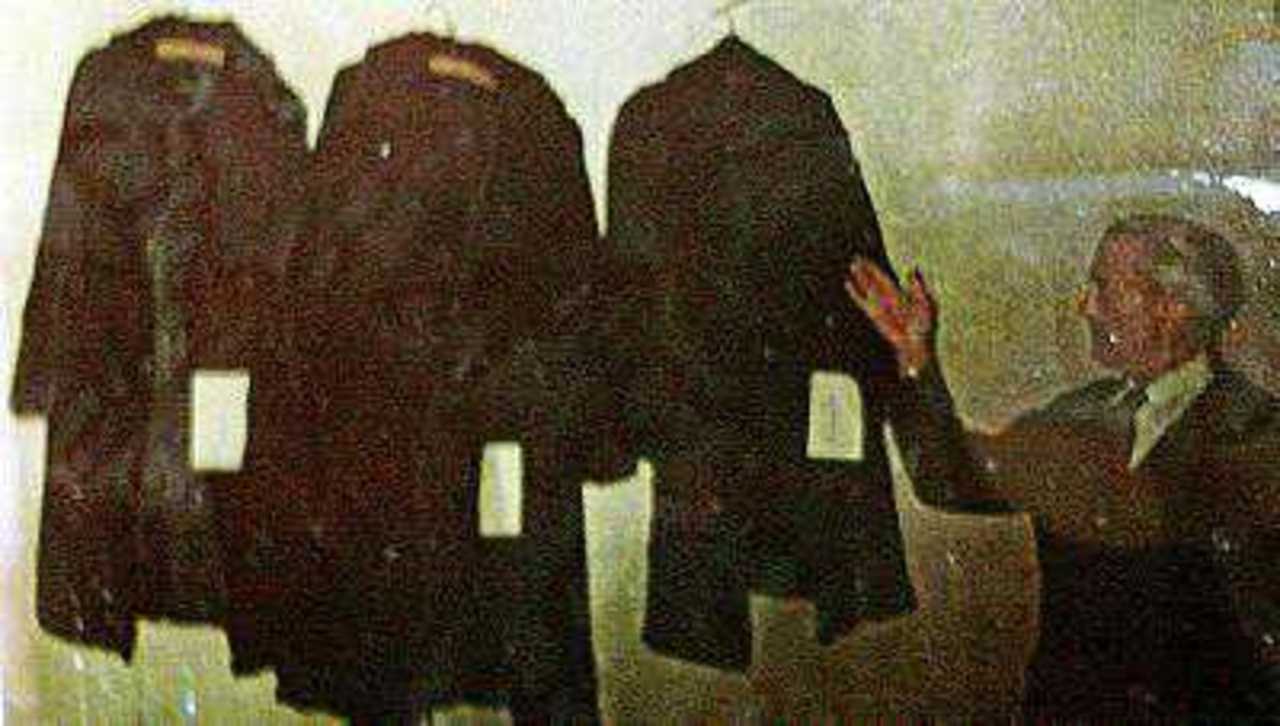 Шубы, похищенные из дома у убитой.
