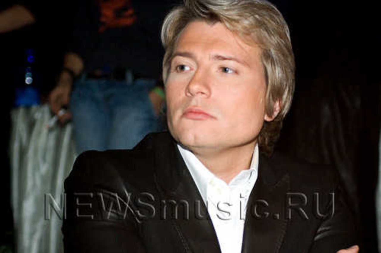 Неужели у Баскова так плохо идут дела. Фото newsmusic.ru