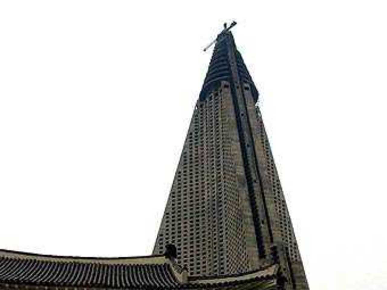 Недостроенный отель "Рюген". Фото Thomas Doerfer с сайта wikipedia.org