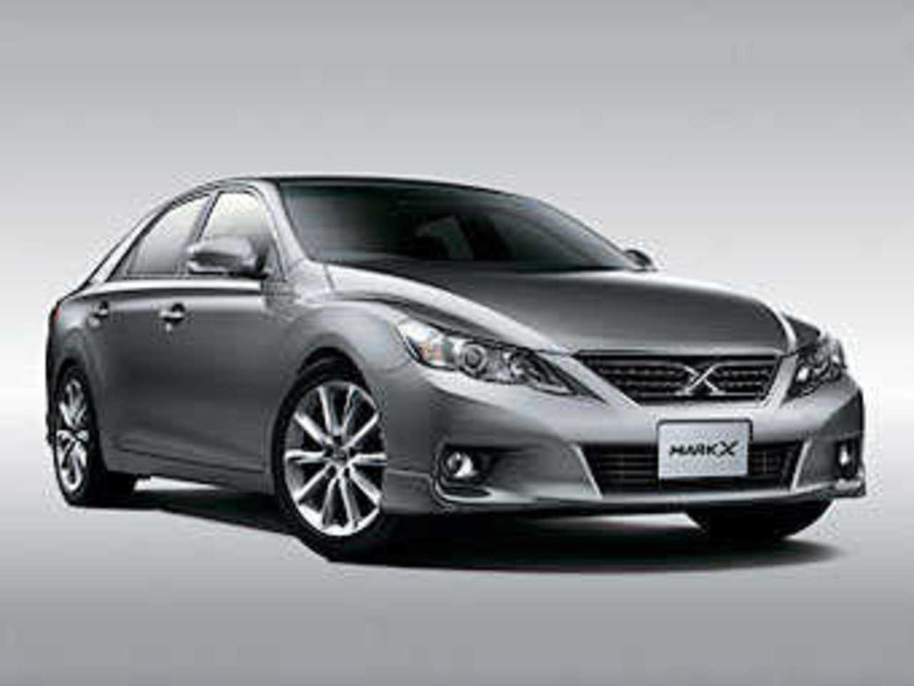 Обновленный Toyota Mark X. Фото Toyota