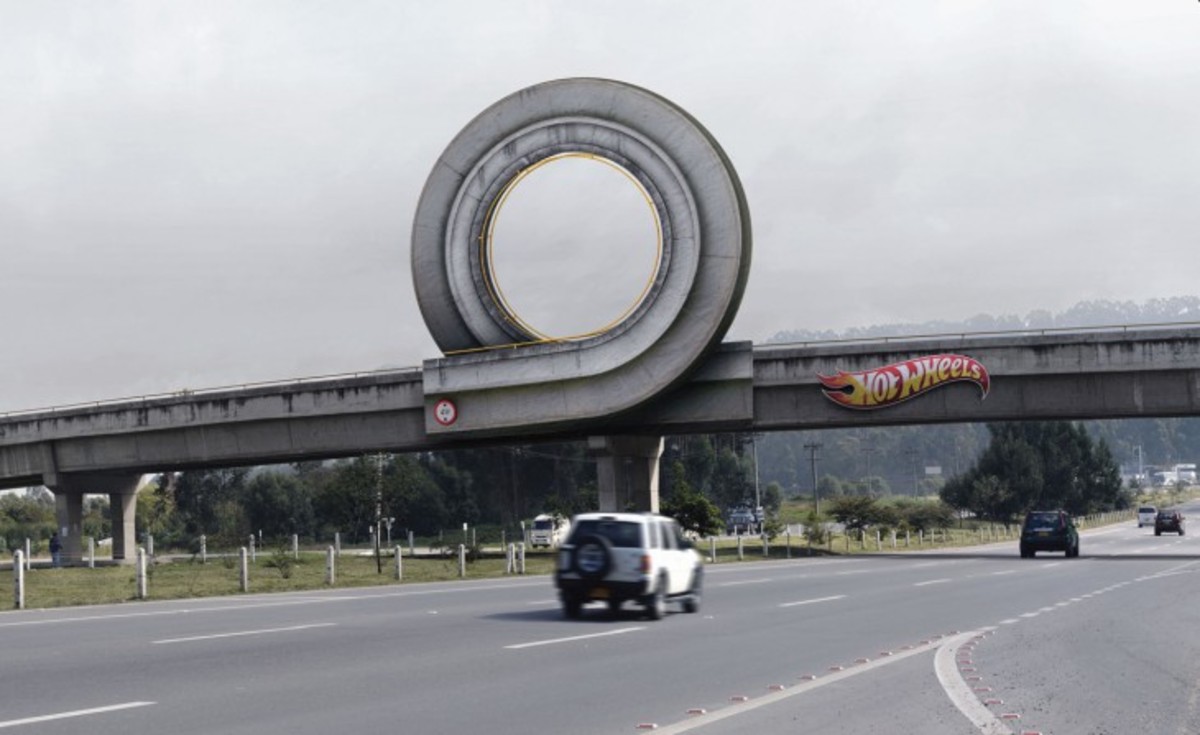Мертвая петля — реклама машинок Hot Wheels
