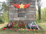 Возложение цветов в местах памяти и захоронения солдат и жертв нацизма