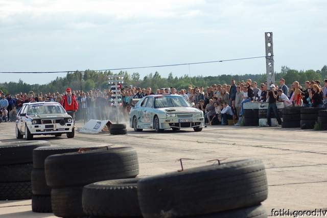 Битва 2 монстов из Литвы. Drag Race июнь 2007