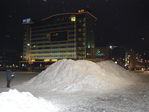 Снежные горки на площади