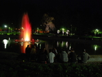 У фонтана  вечерком