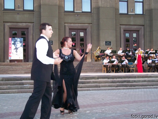 Танцуем 2007